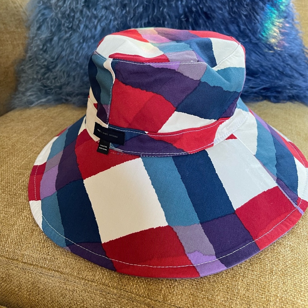 Vintage Marc Jacobs Reversable Hats New no tag never worn or best offer